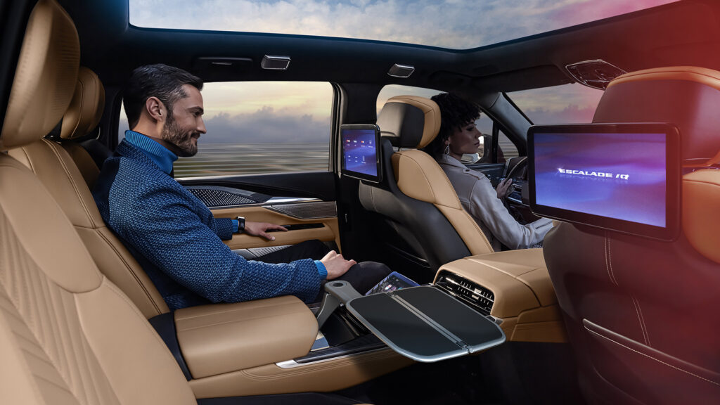 Intérieur tout confort du Cadillac Escalade IQ // Source : Cadillac Intérieur tout confort du Cadillac Escalade IQ // Source : Cadillac