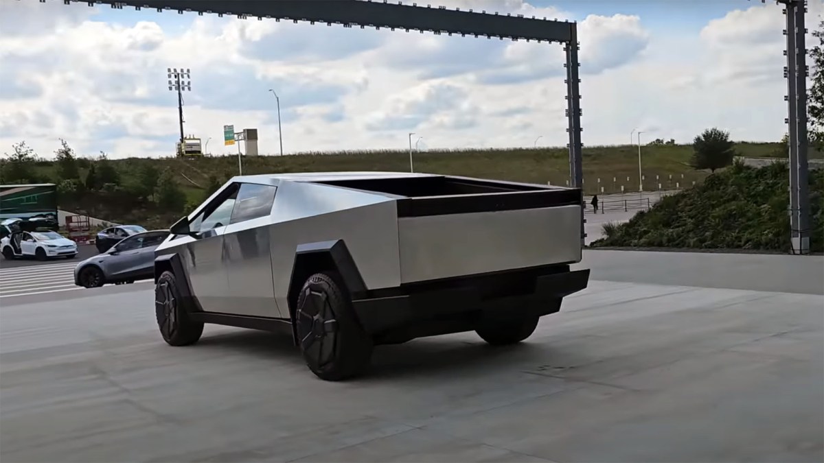 Tesla Cybertruck // Source : Capture vidéo Dirty Tesla Tesla Cybertruck // Source : Capture vidéo Dirty Tesla