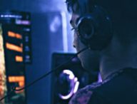 Les joueurs les plus « accro » continuent à avoir des temps de jeux élevés. // Source : Unsplash Les joueurs les plus « accro » continuent à avoir des temps de jeux élevés. // Source : Unsplash