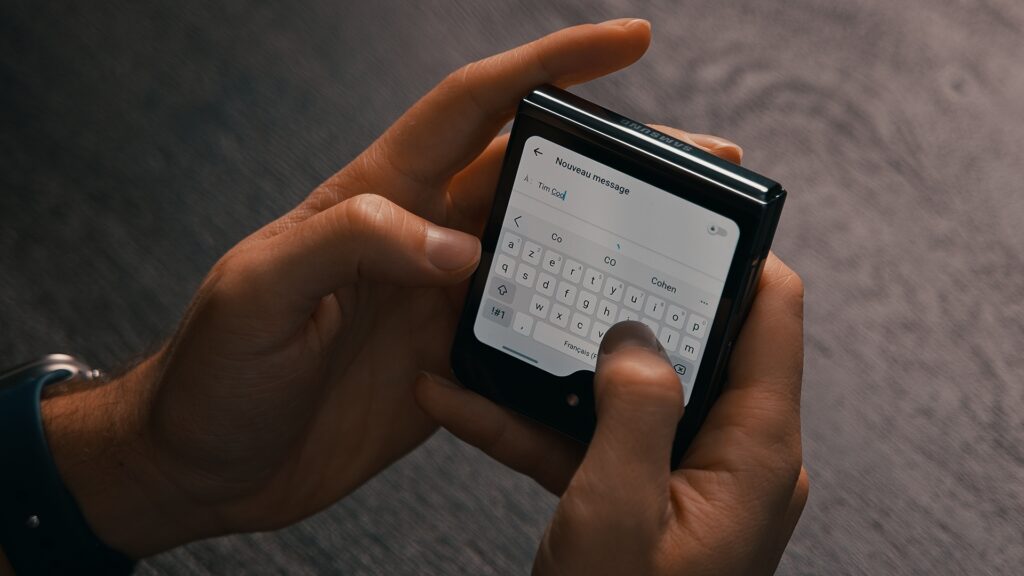 Le clavier du Samsung Galaxy Z Flip 5 // Source : Thomas Ancelle / Numerama Le clavier du Samsung Galaxy Z Flip 5 // Source : Thomas Ancelle / Numerama
