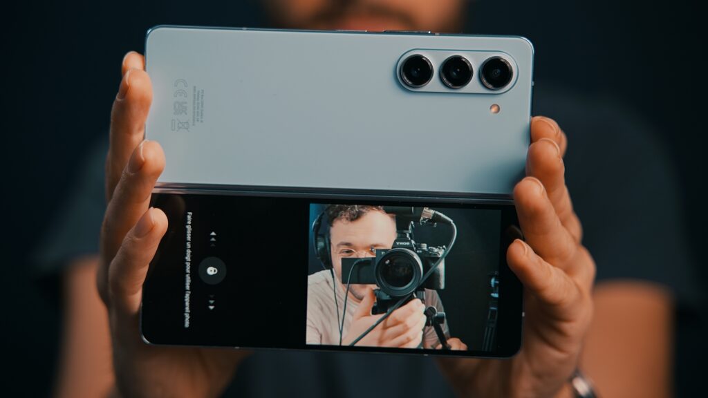 Samsung Galaxy Z Fold 65 // Source : Numerama Samsung Galaxy Z Fold 65 // Source : Numerama