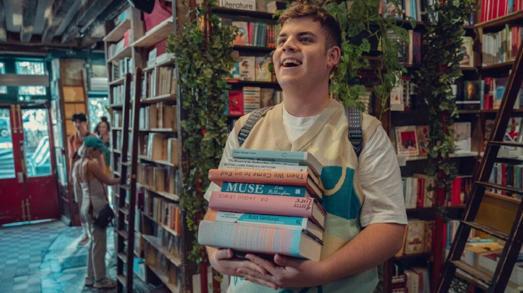 Conclusion : il faut aimer la vie comme Isaac aime les librairies // Source : Netflix Conclusion : il faut aimer la vie comme Isaac aime les librairies // Source : Netflix