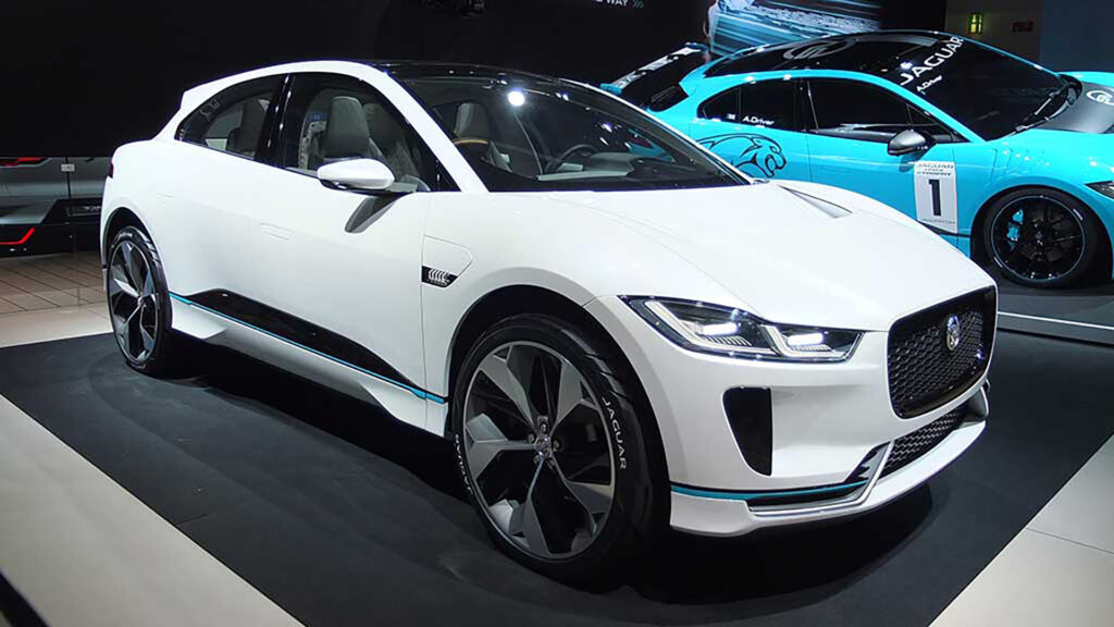 Jaguar I-Pace au salon de Francfort 2017 // Source : Raphaelle Baut Jaguar I-Pace au salon de Francfort 2017 // Source : Raphaelle Baut
