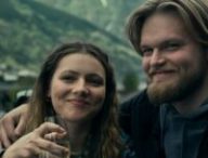 Ne souriez pas trop, la colère des dieux approche // Source : Christian Geisnaes / Netflix Ne souriez pas trop, la colère des dieux approche // Source : Christian Geisnaes / Netflix
