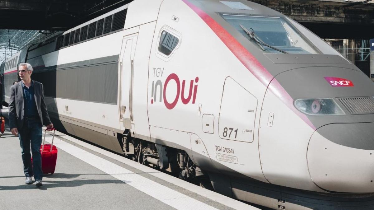 Les trains SNCF sont moins cher avec les cartes avantages // Source : SNCF Les trains SNCF sont moins cher avec les cartes avantages // Source : SNCF