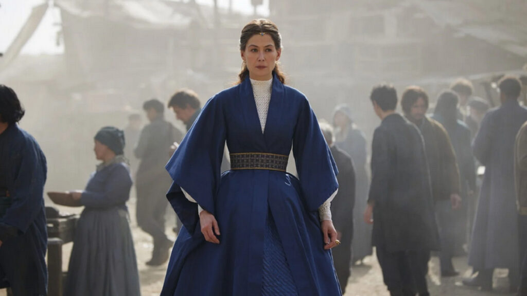 Rosamund Pike, que fais-tu dans cette galère ? // Source : Jan Thijs/Prime Video Rosamund Pike, que fais-tu dans cette galère ? // Source : Jan Thijs/Prime Video
