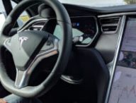 Autopilot dans le Model X // Source : Raphaelle
