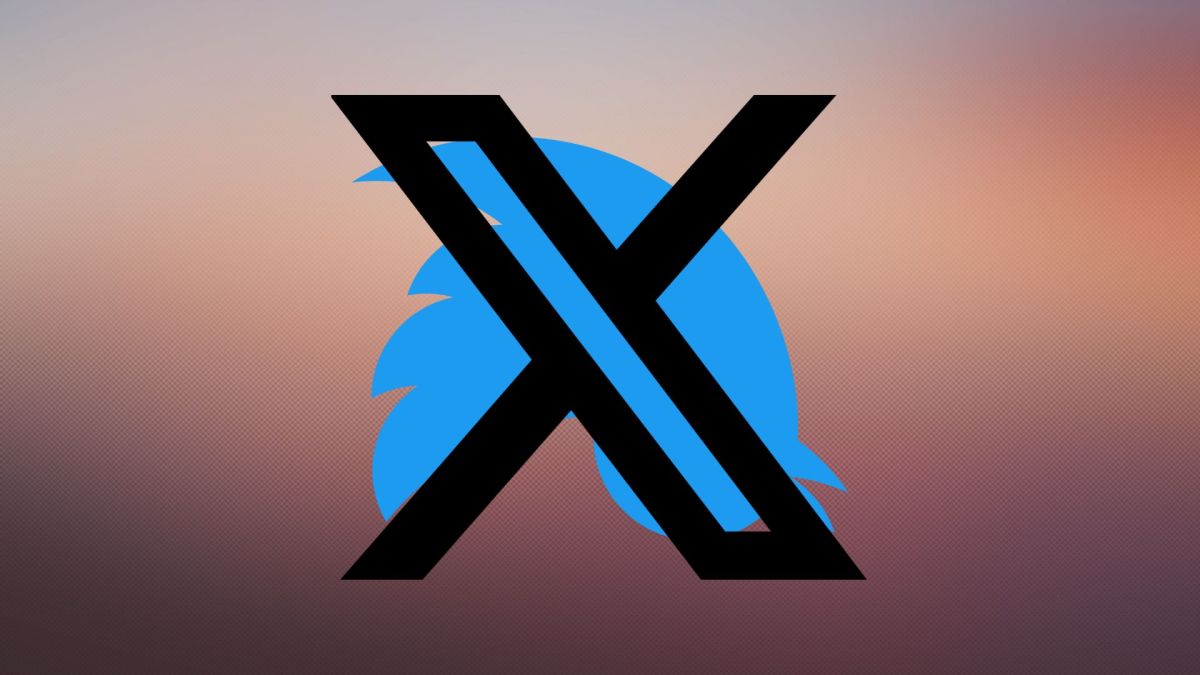 Logos de X et Twitter. // Source : Wikimedia/CC/Sawyer Merritt, Twitter ; montage Numerama sur Canva Logos de X et Twitter. // Source : Wikimedia/CC/Sawyer Merritt, Twitter ; montage Numerama sur Canva