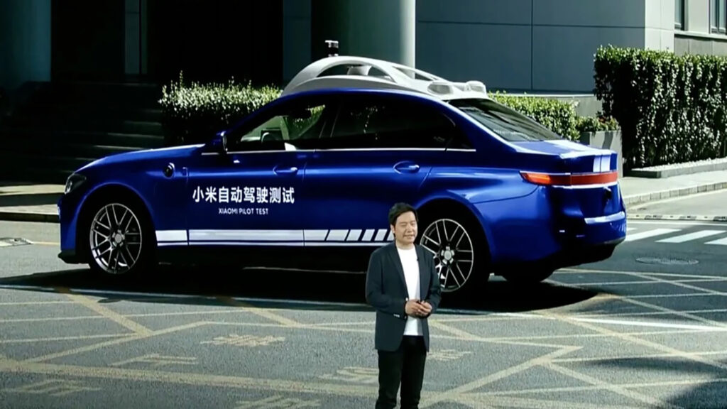 Lei Jun (CEO Xiaomi) et la voiture autonome // Source : Xiaomi Lei Jun (CEO Xiaomi) et la voiture autonome // Source : Xiaomi