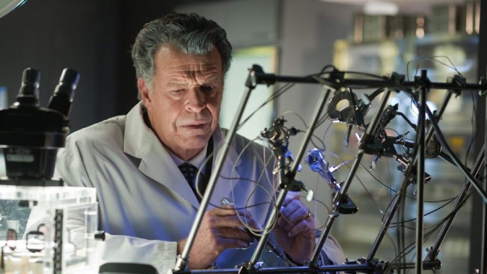 Fringe // Source : Warner Bros. Television Fringe // Source : Warner Bros. Television