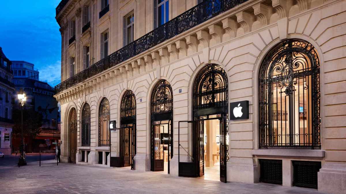 L'Apple Store d'Opéra, à Paris // Source : Apple L'Apple Store d'Opéra, à Paris // Source : Apple