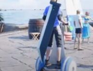 Cloud en Segway dans Final Fantasy VII Rebirth // Source : Capture YouTube Cloud en Segway dans Final Fantasy VII Rebirth // Source : Capture YouTube