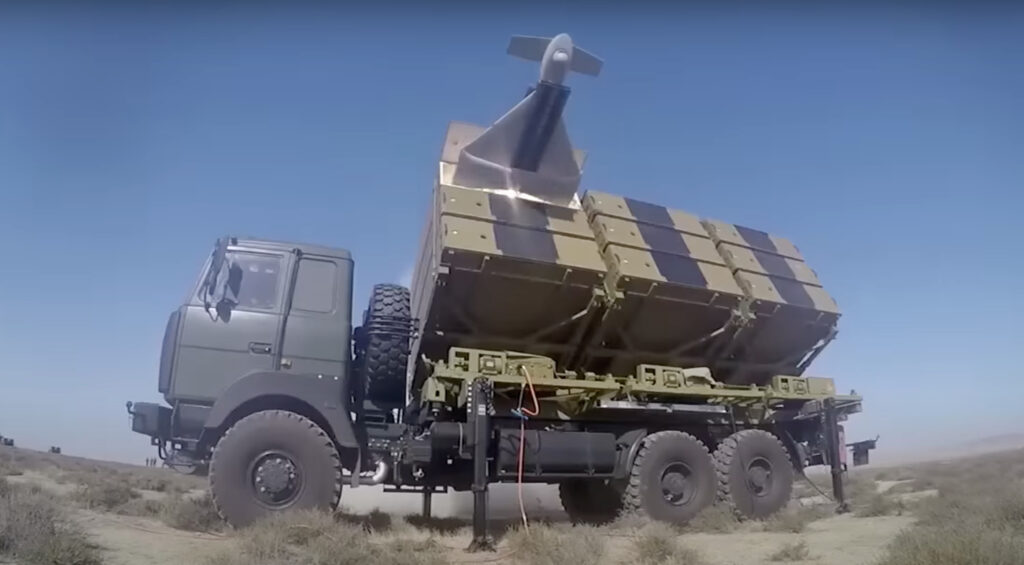 Un Harop lancé depuis un camion. // Source : Ministère de la défense de l'Azerbaidjan. Un Harop lancé depuis un camion. // Source : Ministère de la défense de l'Azerbaidjan.