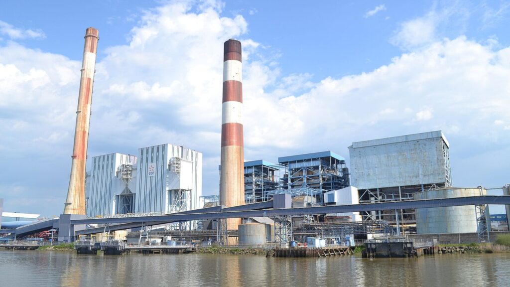 Centrale thermique de Cordemais. // Source : Wikimédias Centrale thermique de Cordemais. // Source : Wikimédias