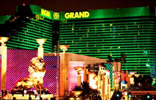 Le groupe MGM détient des casinos phares de Las Vegas. // Source : James Marvin Phelps / Flickr