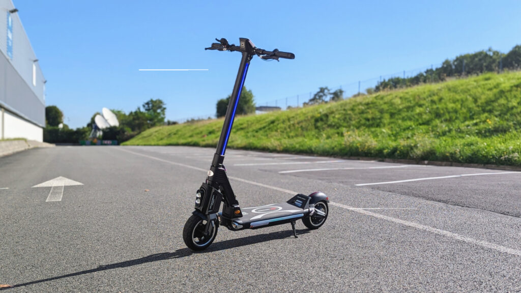 Une trottinette performante et ergonomique // Source : Minimotors Une trottinette performante et ergonomique // Source : Minimotors