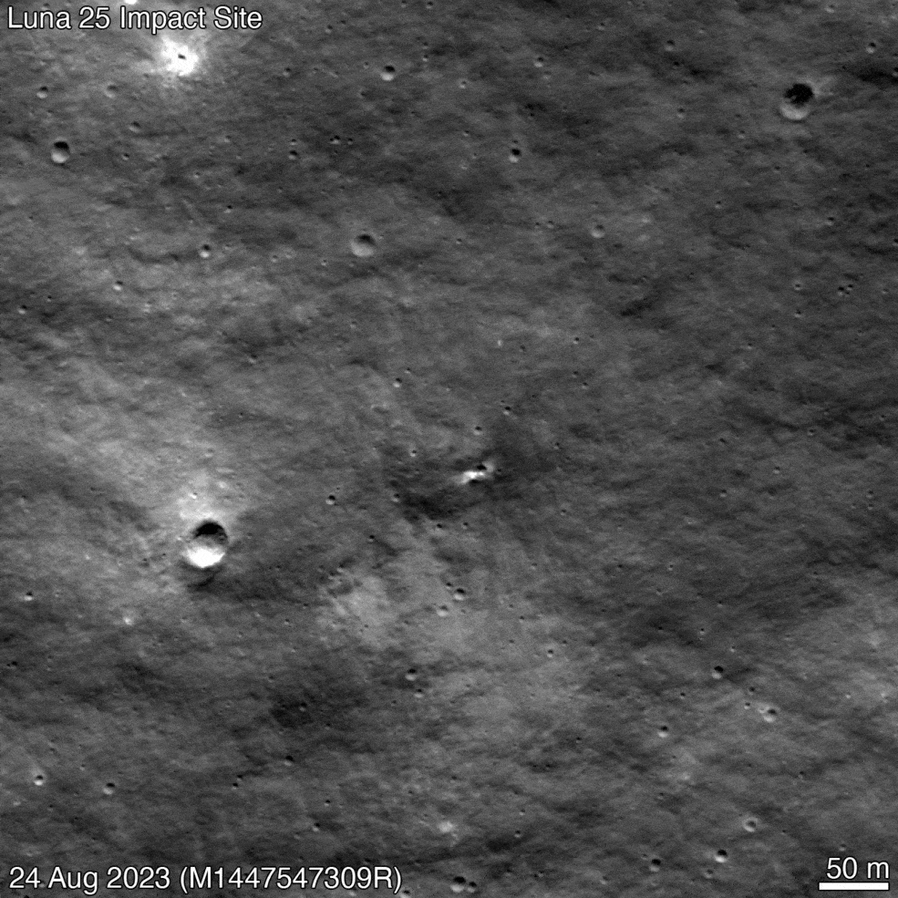 Les photos du site de l'impact, à un an d'écart // Source : Nasa Les photos du site de l'impact, à un an d'écart // Source : Nasa