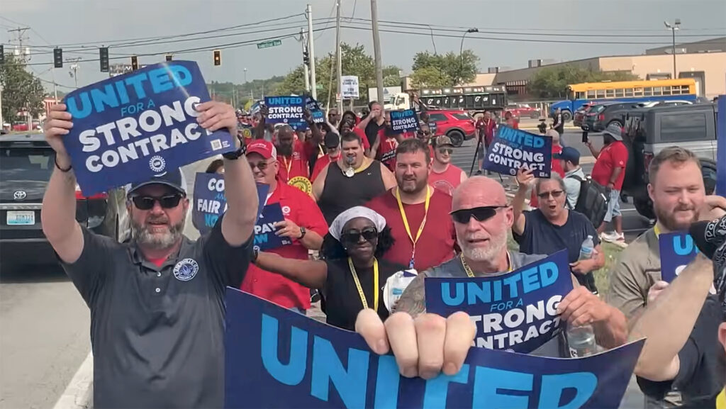 Grévistes UAW lors d'une précédente revendication // Source : UAW Grévistes UAW lors d'une précédente revendication // Source : UAW
