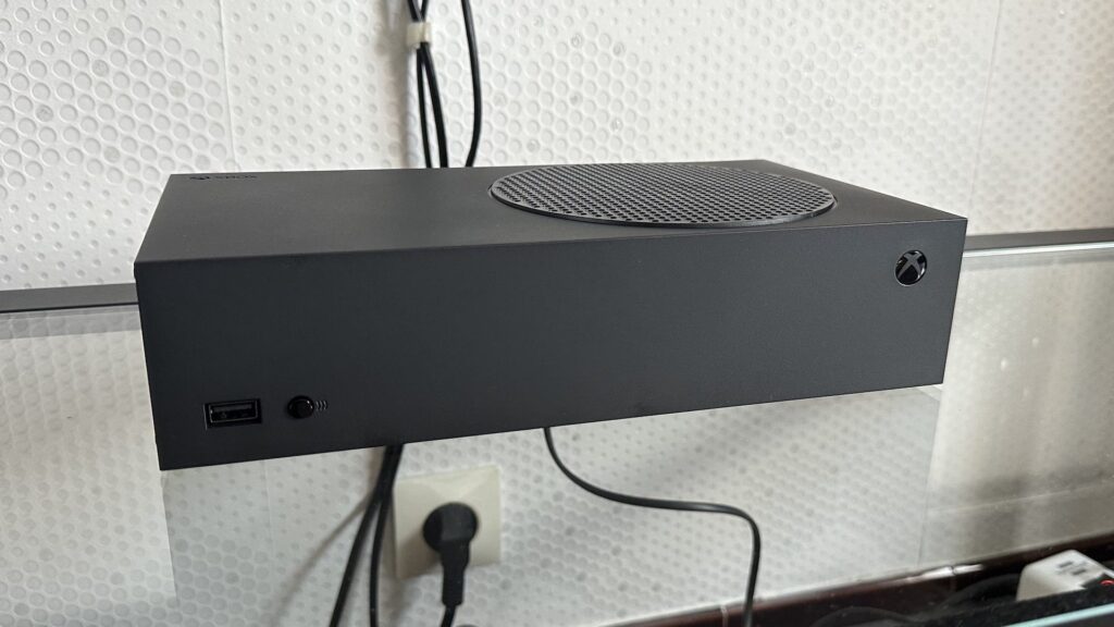 Xbox Series S noire // Source : Maxime Claudel pour Numerama Xbox Series S noire // Source : Maxime Claudel pour Numerama