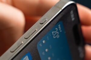 Le bouton Action de l'iPhone 15 Pro Max // Source : Thomas Ancelle / Numerama