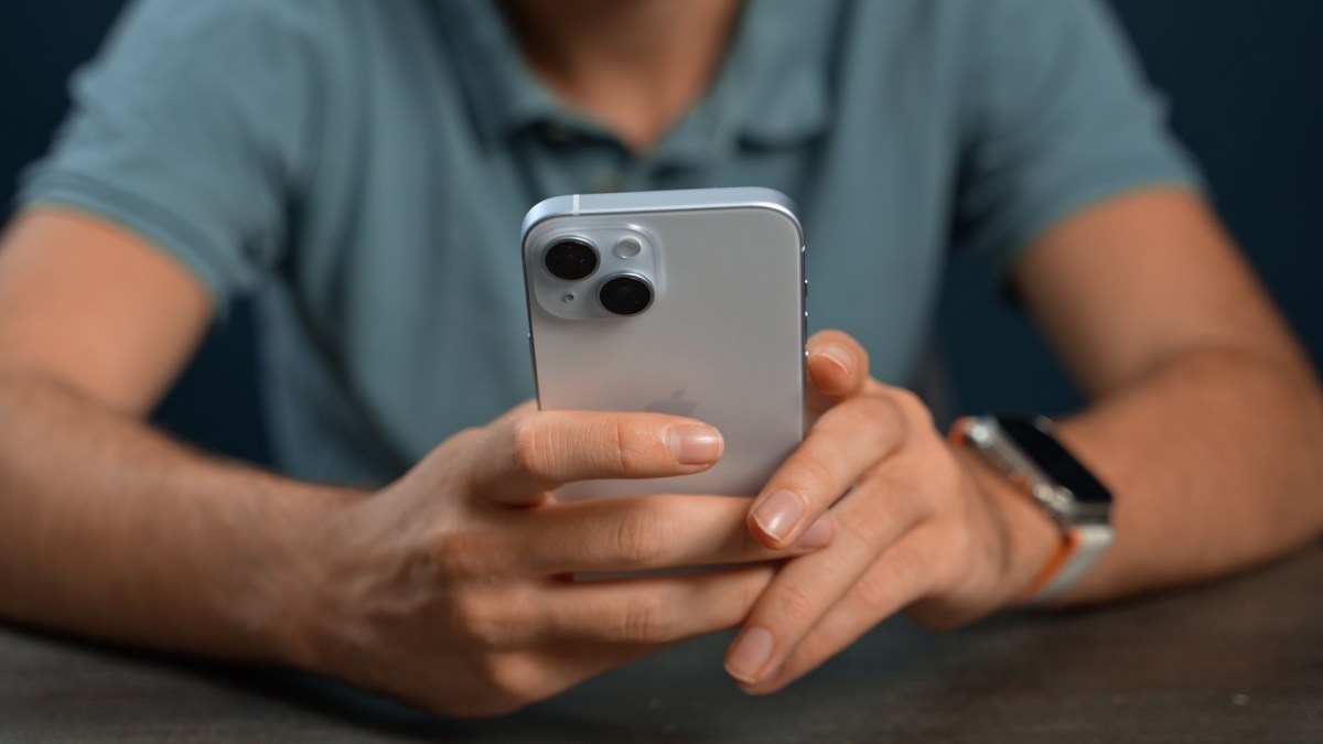 iPhone 15 et iPhone 15 Plus // Source : Thomas Ancelle / Numerama iPhone 15 et iPhone 15 Plus // Source : Thomas Ancelle / Numerama