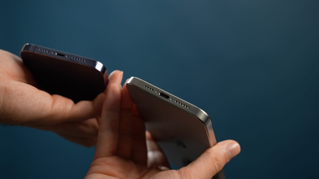 iPhone 15 Pro Max // Source : Thomas Ancelle / Numerama iPhone 15 Pro Max // Source : Thomas Ancelle / Numerama