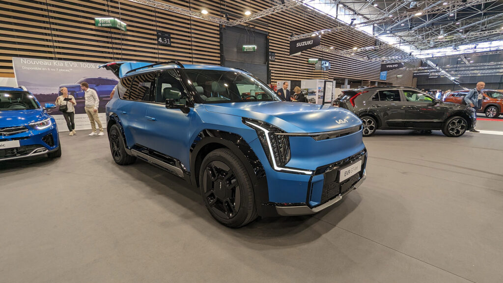 Kia EV9 sur le salon de Lyon // Source : Raphaelle Baut Kia EV9 sur le salon de Lyon // Source : Raphaelle Baut