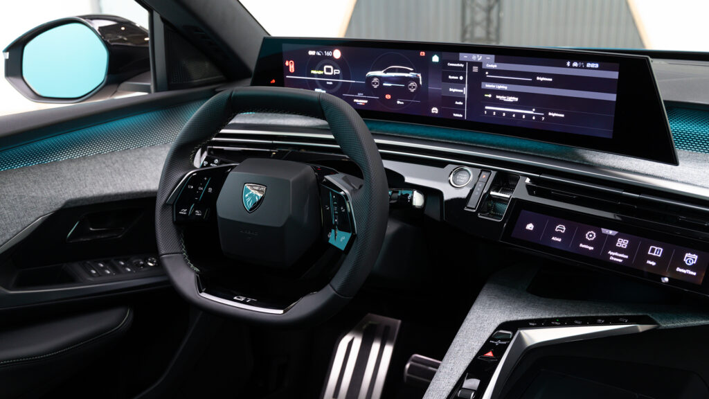 intérieur du Peugeot e-3008 // Source : Peugeot intérieur du Peugeot e-3008 // Source : Peugeot