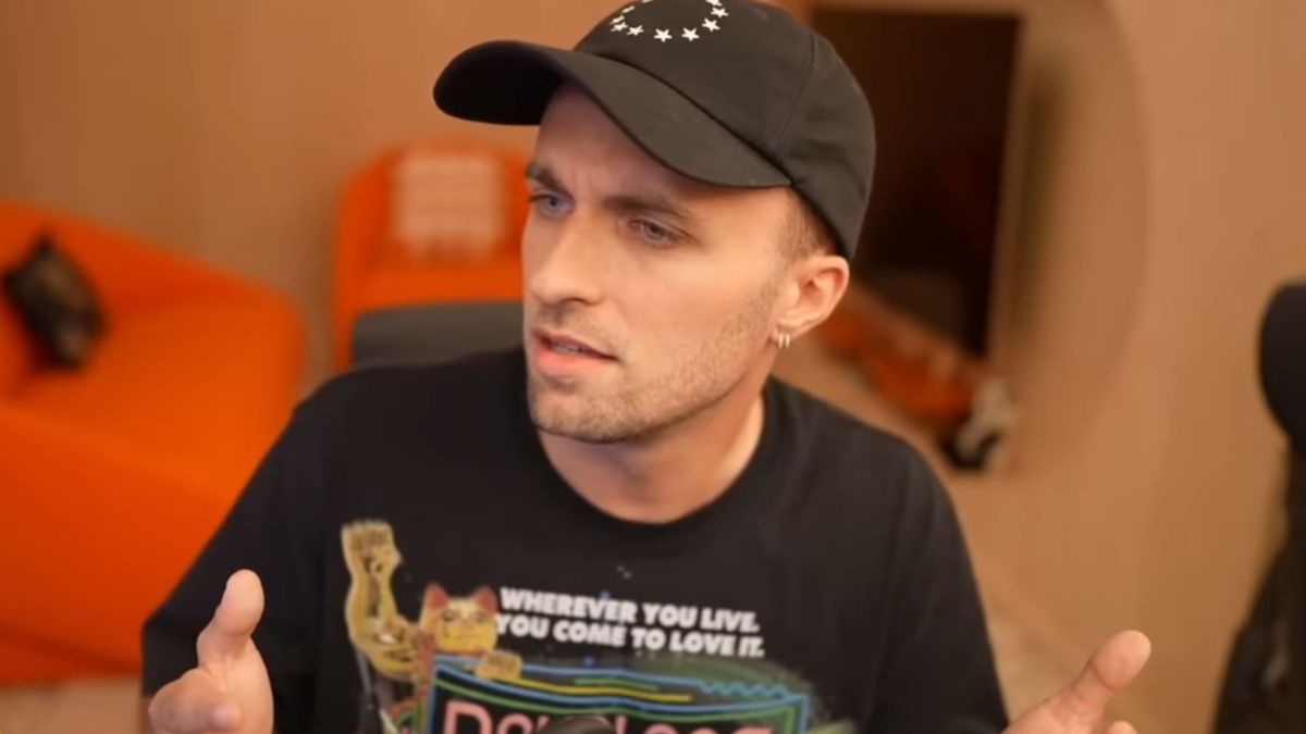Squeezie. // Source : Capture YouTube Squeezie Rediffusions Squeezie. // Source : Capture YouTube Squeezie Rediffusions