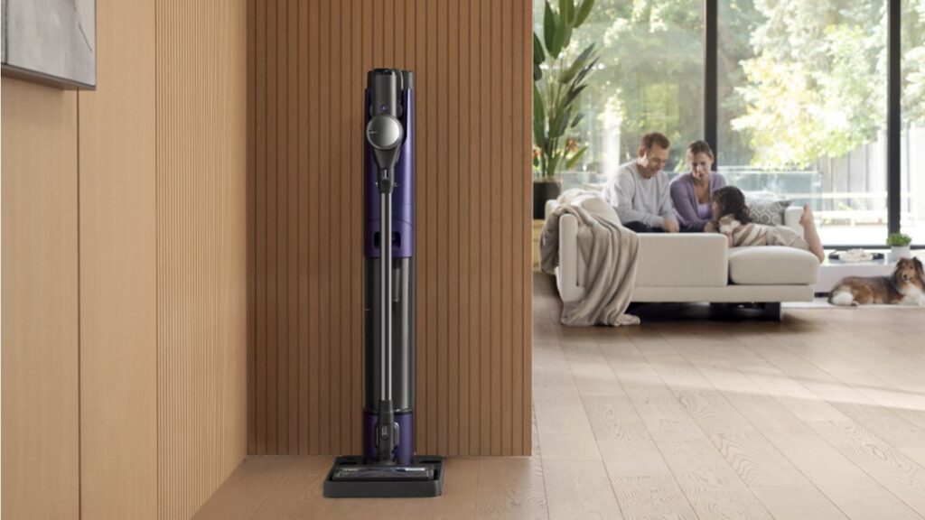 La station d'accueil se charge de nettoyer en profondeur l'aspirateur // Source : Tineco La station d'accueil se charge de nettoyer en profondeur l'aspirateur // Source : Tineco