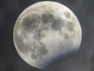 Éclipse lunaire partielle. // Source : Flickr/CC/Petr Hykš (photo recadrée) Éclipse lunaire partielle. // Source : Flickr/CC/Petr Hykš (photo recadrée)
