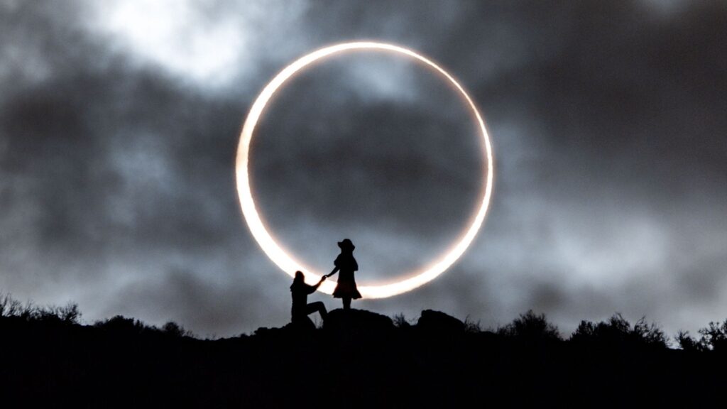 Eclipse of the heart. // Source : Jerry Zhang, Baolong Chen, Amber Zhang Eclipse of the heart. // Source : Jerry Zhang, Baolong Chen, Amber Zhang