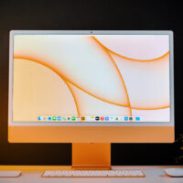 L’iMac M1 2021 par Apple // Source : Louise Audry pour Numerama L’iMac M1 2021 par Apple // Source : Louise Audry pour Numerama