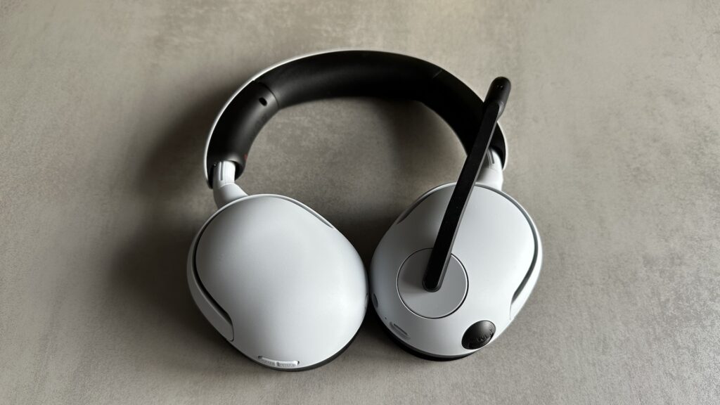 Casque Sony Inzone H5 // Source : Maxime Claudel pour Numerama Casque Sony Inzone H5 // Source : Maxime Claudel pour Numerama