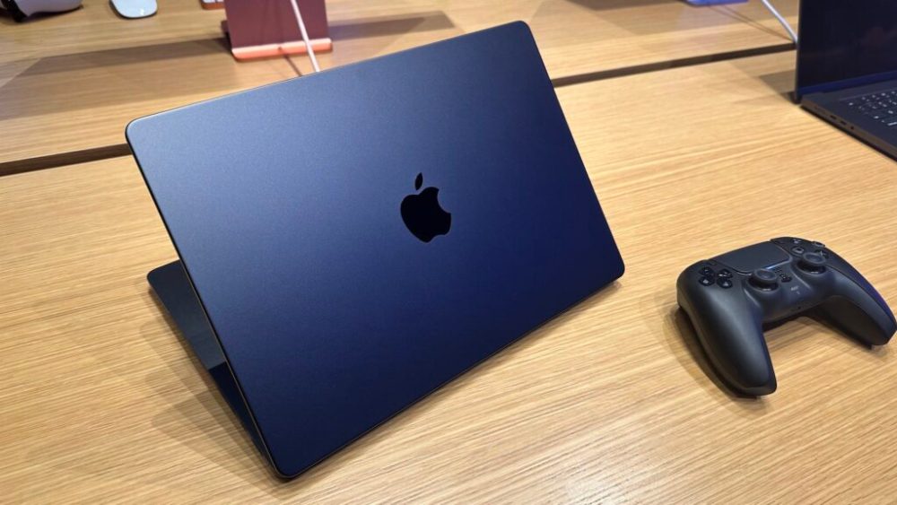MacBook Pro M3 noir sidéral // Source : Maxime Claudel pour Numerama MacBook Pro M3 noir sidéral // Source : Maxime Claudel pour Numerama