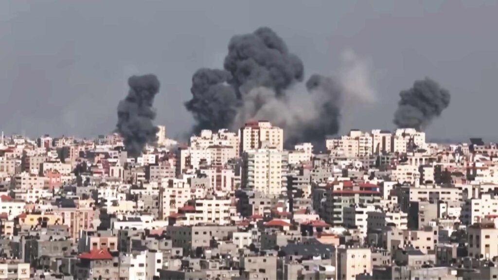 Des images du conflit entre Israel et le Hamas // Source : Le Monde / YouTube Des images du conflit entre Israel et le Hamas // Source : Le Monde / YouTube