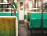 Siège de métro. // Source : Canva Siège de métro. // Source : Canva