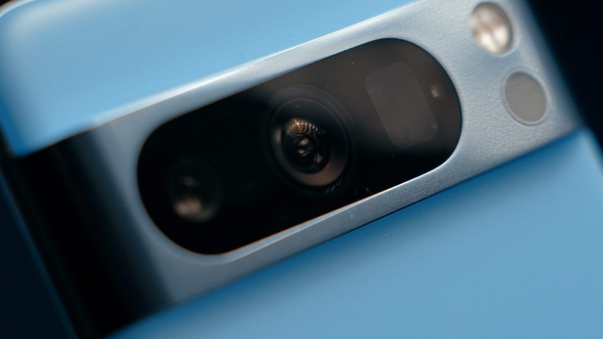Le module photo du Google Pixel 8 Pro // Source : Thomas Ancelle / Numerama Le module photo du Google Pixel 8 Pro // Source : Thomas Ancelle / Numerama