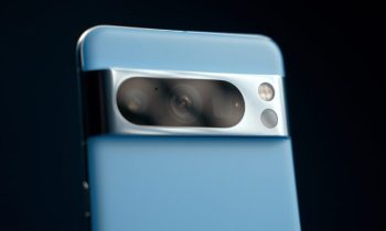 Le triple module caméra du Google Pixel 8 // Source : Thomas Ancelle / Numerama Le triple module caméra du Google Pixel 8 // Source : Thomas Ancelle / Numerama