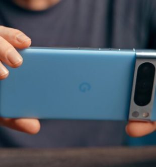 Google Pixel 8 // Source : Thomas Ancelle / Numerama