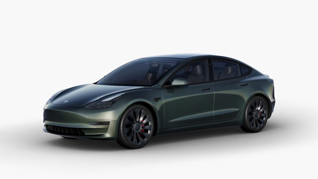 Tesla covering vert // Source : Tesla Tesla covering vert // Source : Tesla