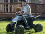 Tesla Cyberquad pour enfant // Source : Tesla Tesla Cyberquad pour enfant // Source : Tesla
