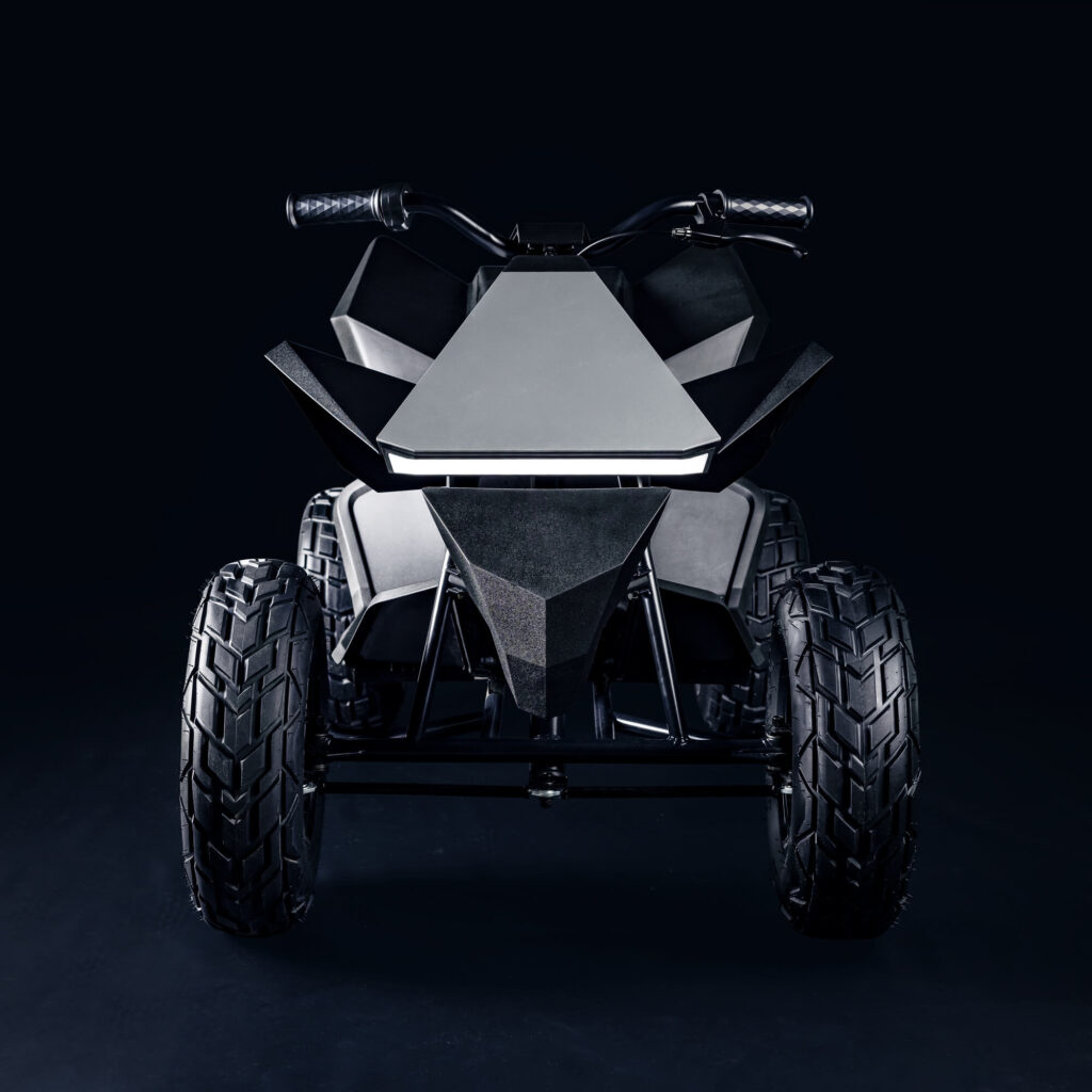 Un vrai look de Cybertruck pour le Cyberquad // Source : Tesla Un vrai look de Cybertruck pour le Cyberquad // Source : Tesla