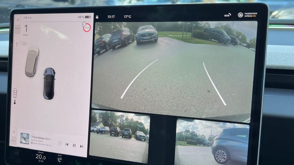 Tesla Model 3 : le levier de vitesse du bout des doigts // Source : Raphaelle Baut Tesla Model 3 : le levier de vitesse du bout des doigts // Source : Raphaelle Baut