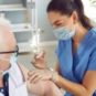 Le vaccin contre le covid ouvre, comme celui de la grippe, le 15 octobre 2024. // Source : Canva Le vaccin contre le covid ouvre, comme celui de la grippe, le 15 octobre 2024. // Source : Canva