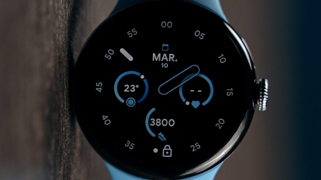 Google Pixel Watch 2 // Source : Thomas Ancelle / Numerama Google Pixel Watch 2 // Source : Thomas Ancelle / Numerama