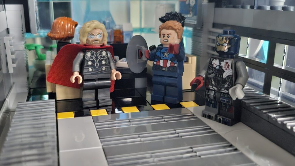 Tour Avengers en Lego // Source : Maxime Claudel pour Numerama