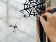 Araignées de décoration // Source : Pexels