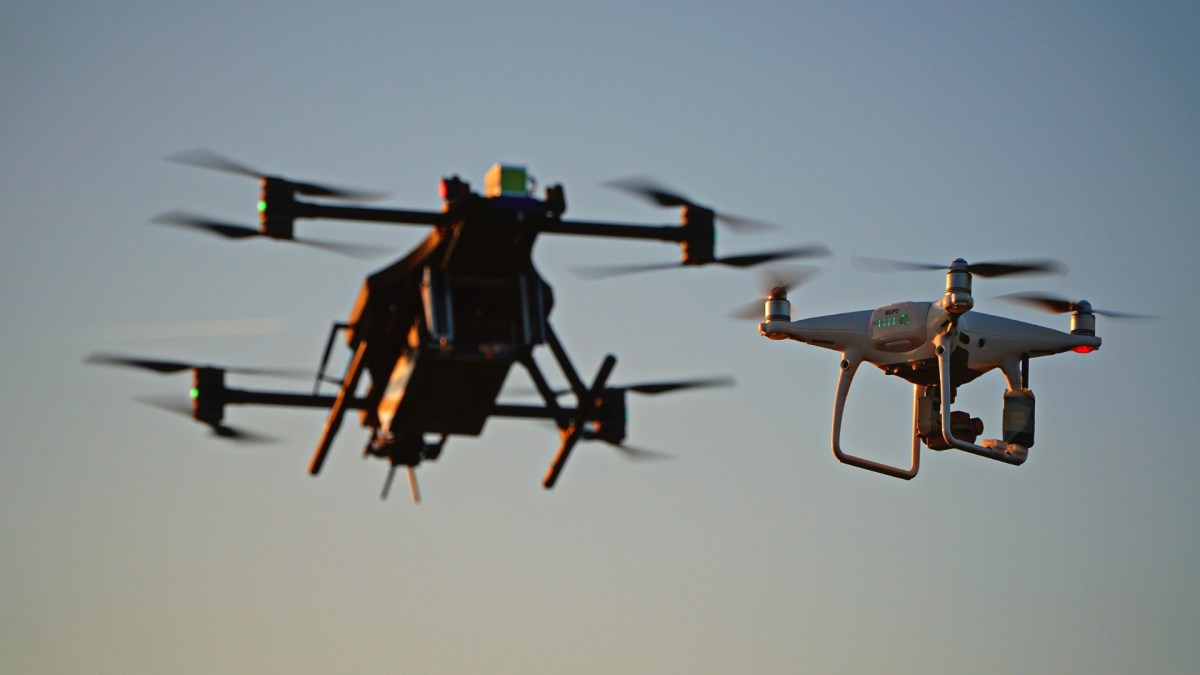 L'intercepteur de drone, déployé pour les JO, en action. // Source : CS GROUP L'intercepteur de drone, déployé pour les JO, en action. // Source : CS GROUP