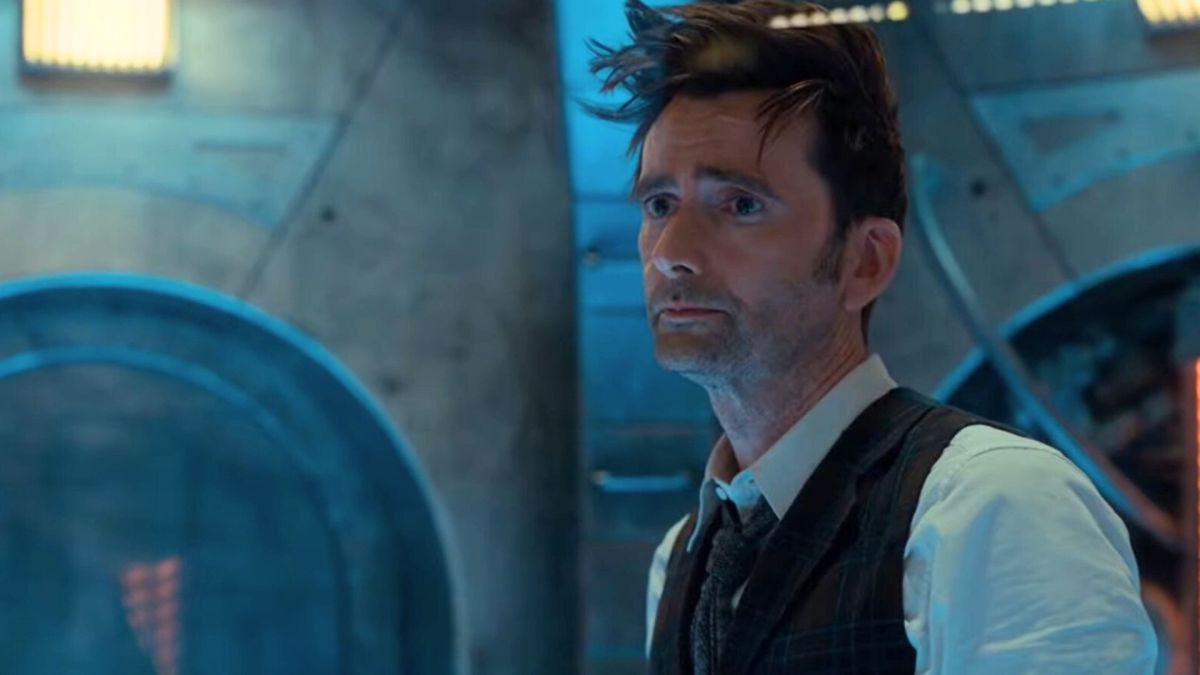 Le Quatorzième Docteur (David Tennant) dans le premier spécial 60 ans de Doctor Who. // Source : BBC Le Quatorzième Docteur (David Tennant) dans le premier spécial 60 ans de Doctor Who. // Source : BBC